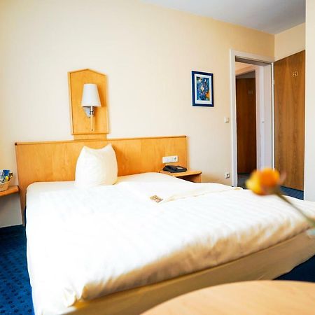 Hotel Sauer Garni Neu-Isenburg Zewnętrze zdjęcie