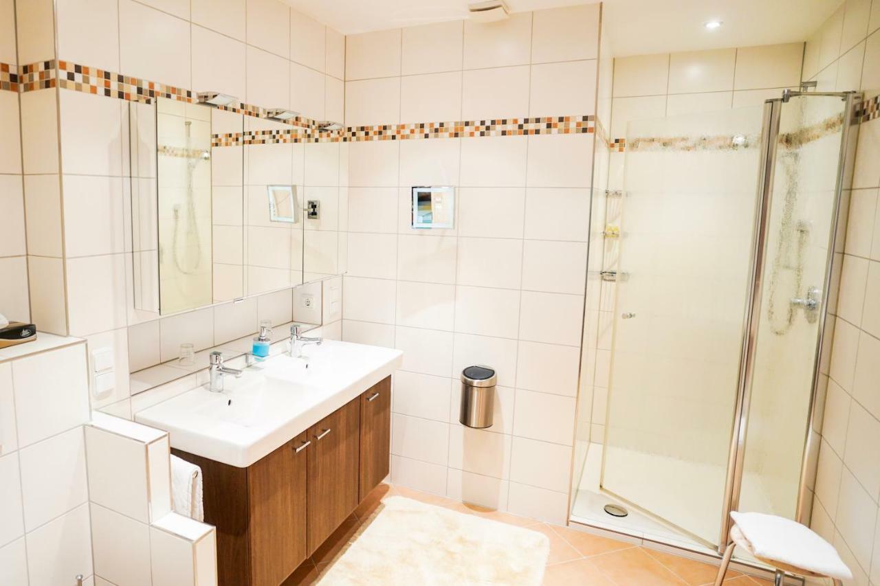 Hotel Sauer Garni Neu-Isenburg Zewnętrze zdjęcie