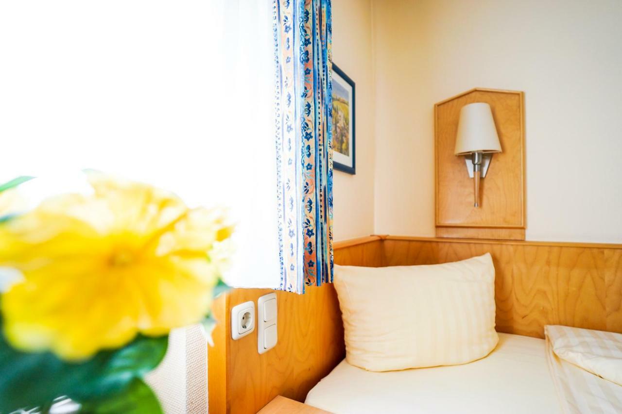 Hotel Sauer Garni Neu-Isenburg Zewnętrze zdjęcie