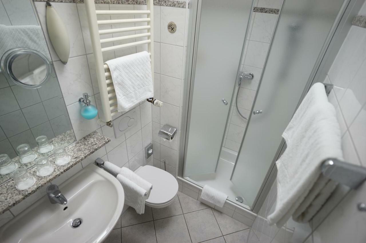 Hotel Sauer Garni Neu-Isenburg Zewnętrze zdjęcie