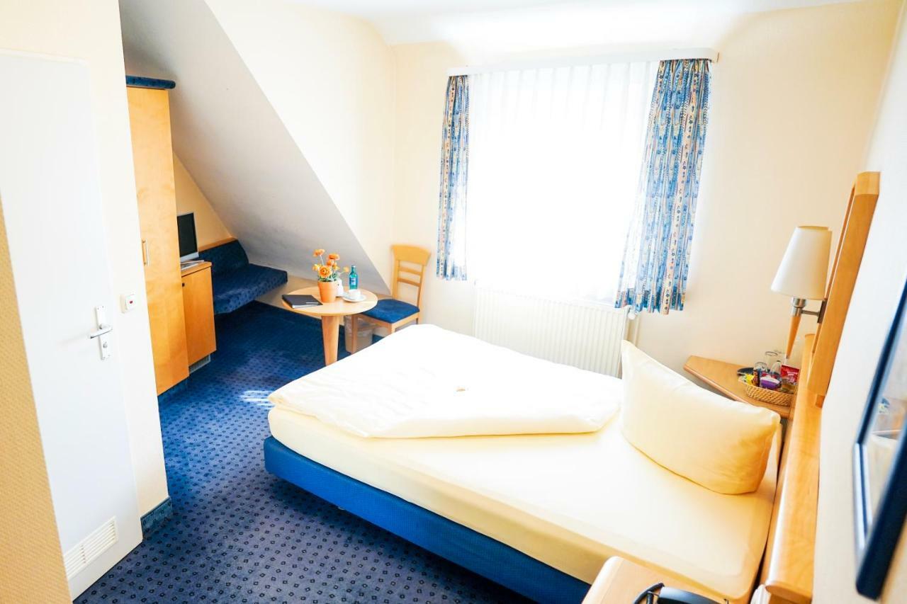 Hotel Sauer Garni Neu-Isenburg Zewnętrze zdjęcie